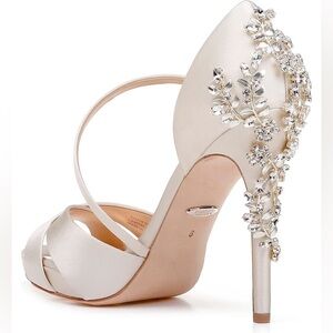 Badgley Mischka Heels! Worn Once